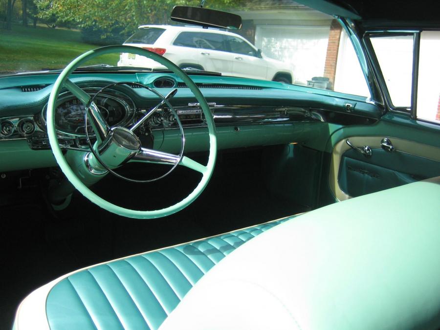  Oldsmobile 98 Starfire Convertible 1957 года  (фото 16 из 27)